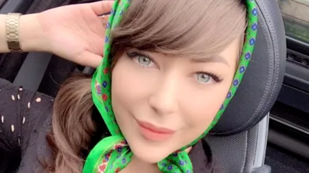 Inaugurarea M5, cu peripeții. Ce pedeapsă a primit protestatara „Miss sparanghel”, după ce i-a adus injurii lui Iohannis: „E o opinie politică”