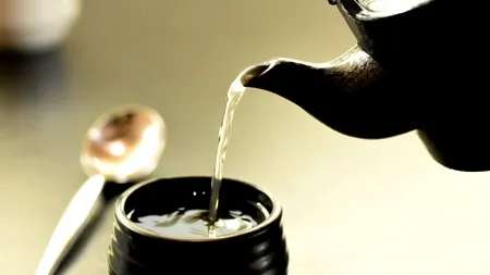 Suma imensă pentru care s-a vândut un ceainic găsit întâmplător într-o casă