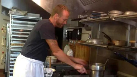 Acest bucătar american a pus ketchup-ul sub interdicție în restaurantul lui. 