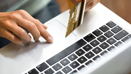 Bucureștenii, cei mai fideli clienți ai comerțului electronic. Când se fac cele mai multe cumpărături online