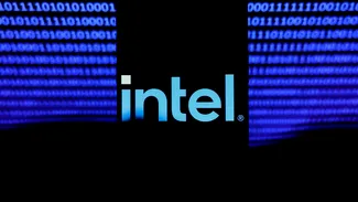 Bloomberg: Administrația Trump, în discuții pentru a prelua aproximativ 10% din INTEL. Ar deveni cel mai mare acționar