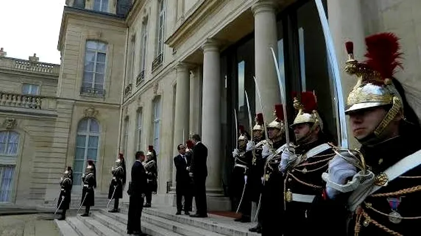 Iohannis face prima vizită oficială în Franța. Hollande: „Sperăm să cooperăm pentru construcția de autostrăzi, în domeniul energiei nucleare și al apărării