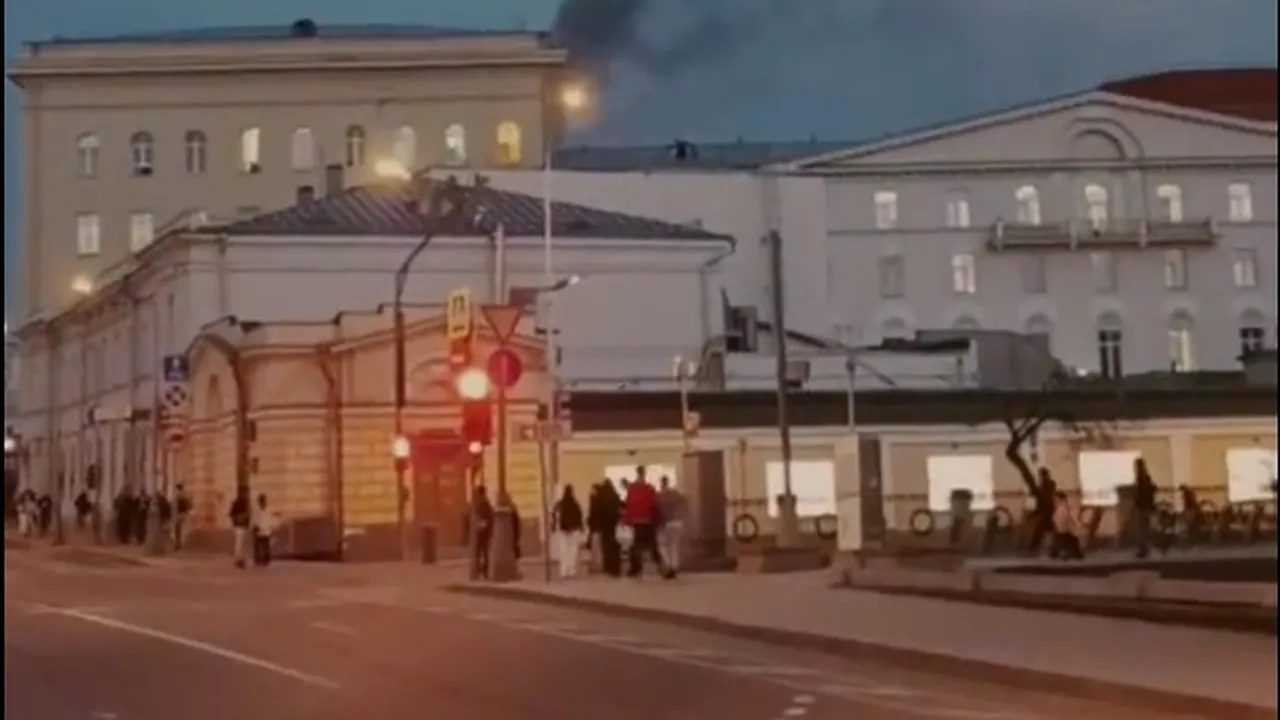 INCENDIU izbucnit la sediul Ministerului rus al Apărării, în centrul Moscovei | VIDEO