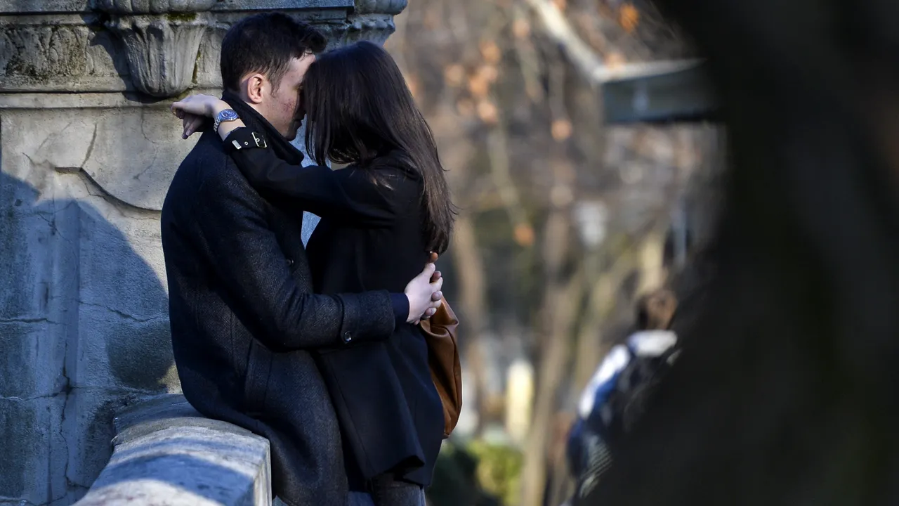 Cât de sinceri sunt românii când vorbesc despre sex. „Mulți dintre noi nu conștientizăm când ne concediem rolurile de bărbat și de femeie