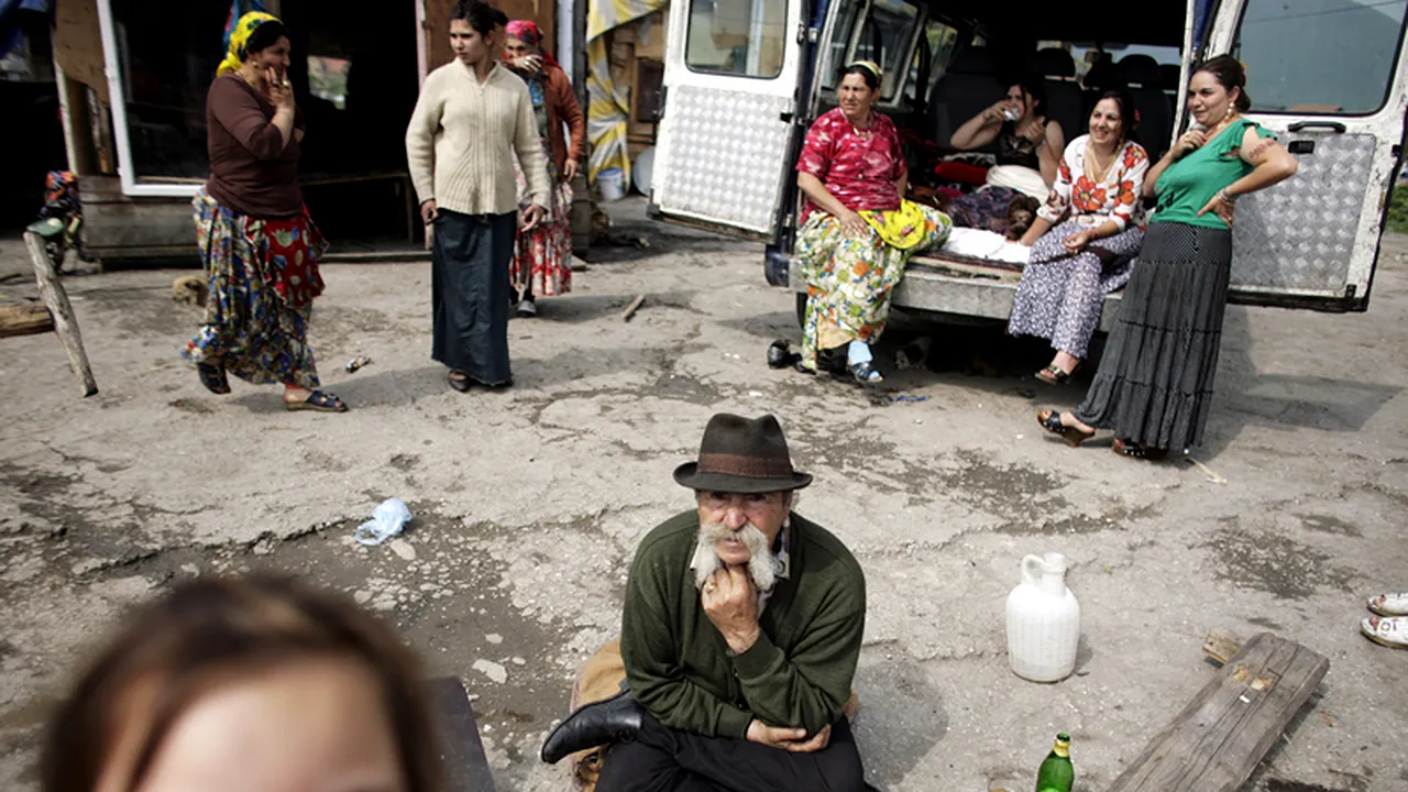 Franța, condamnată la CEDO pentru dispunerea expulzării unor nomazi în 2004