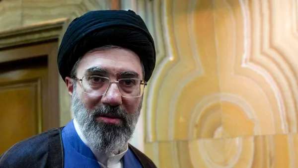 În timp ce SUA și Israel sunt în căutarea lui, noul lider al Iranului debutează pe social media. Mojtaba Khamenei și-a creat conturi pe X și Telegram