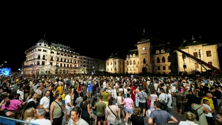 Festivalul ”Păpușile Ocupă Strada” de la Craiova și-a deschis porțile. Lia Olguța Vasilescu: ”A început nebunia”
