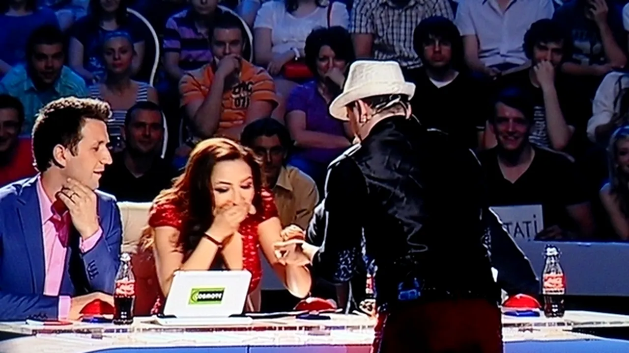 ROMÂNII AU TALENT, sezonul 2. Cine este primul om care a făcut-o pe Andra să-și scoată verigheta în public