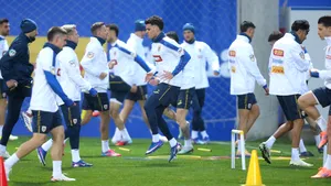 Mircea Lucescu a strâns tricolorii la Mogoșoaia înainte de Turcia – România! Virgil Ghiță: „Ne jucăm șansa”