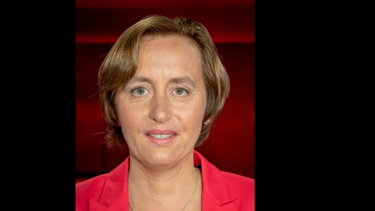 Caz ȘOCANT în Germania. O politiciană de extremă dreapta a fost atacată cu fecale în timpul unui eveniment