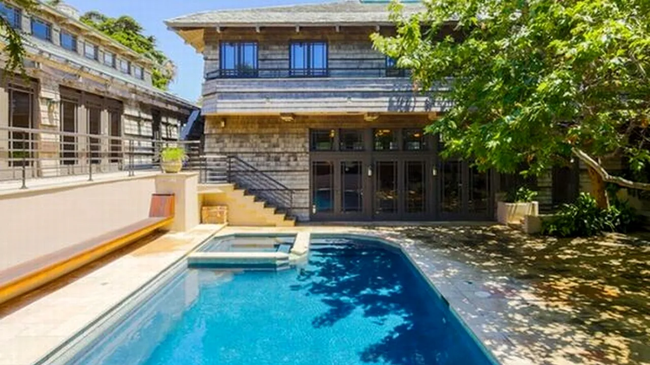 Tranzacție uriașă ''regizată'' de Steven Spielberg: cu cât și-a vândut vila din Malibu