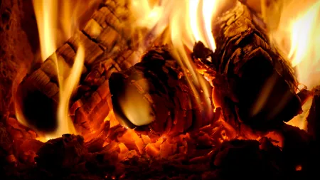 Statele UE trebuie să renunțe la sobele pe lemne și la centralele de apartament. Cu ce vor fi înlocuite și care este termenul înaintat de Comisie