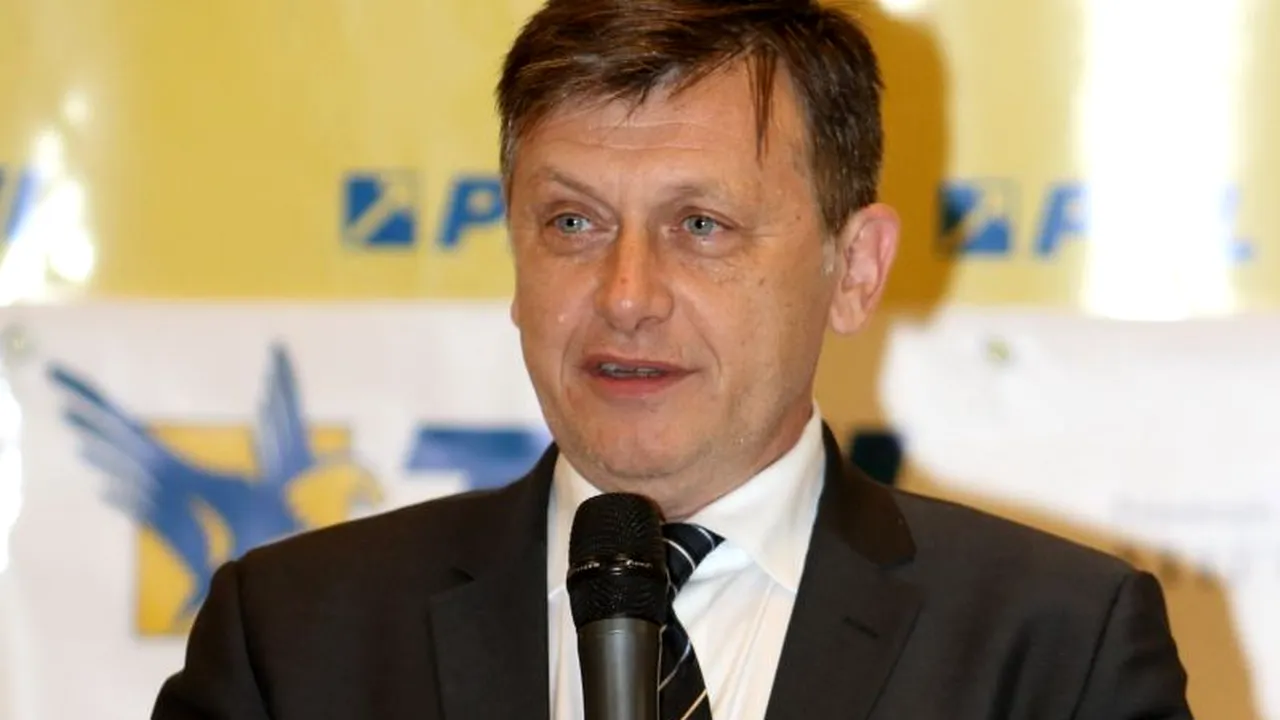 Profețiile prezidențiabilului Antonescu în fața tinerilor: 