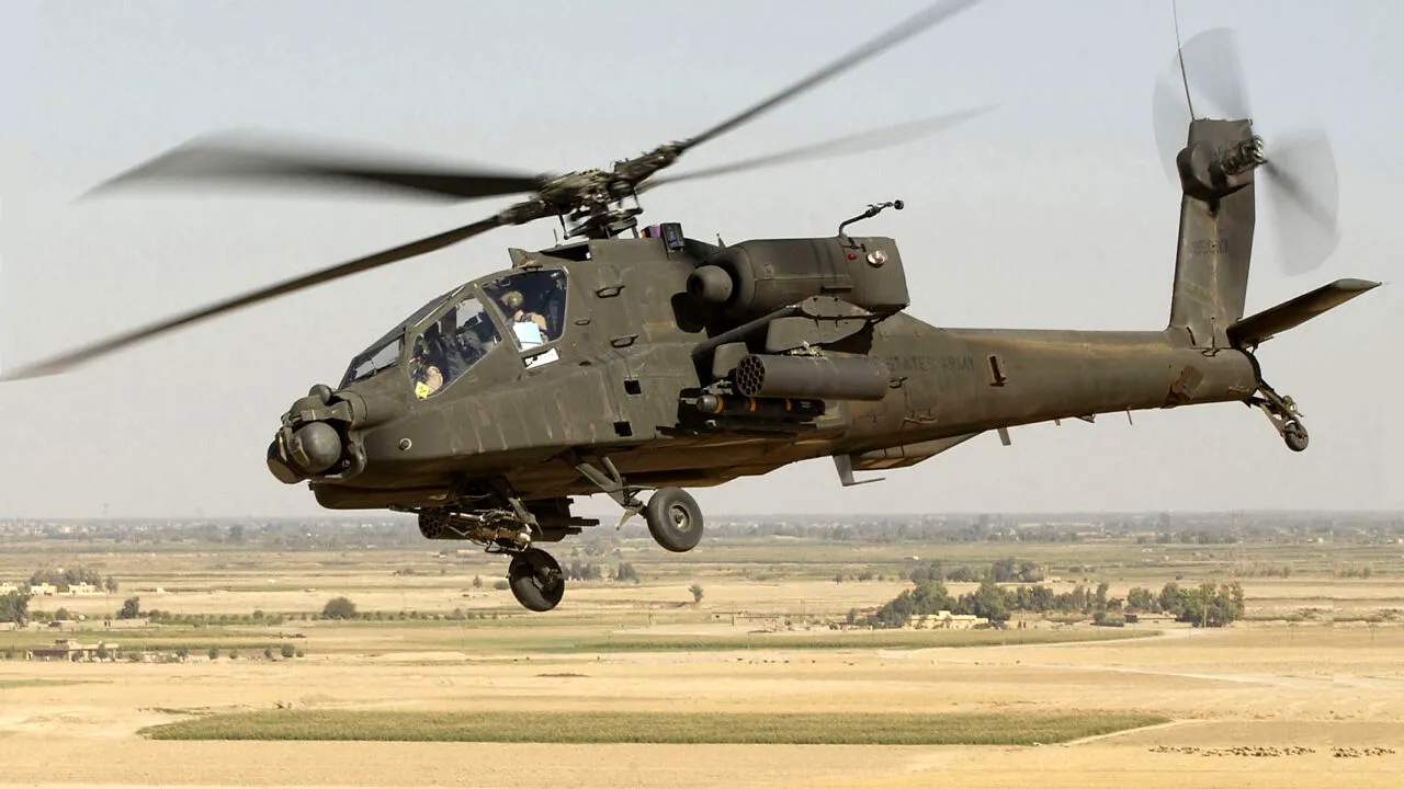 Un elicopter american AH-64 Apache s-a prăbușit lângă strâmtoarea Ormuz. Ambii piloți, salvați și nevătămați