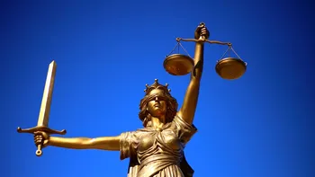 Excepții. Doi magistrați din Arad de 65 și 66 de ani NU vor să se pensioneze