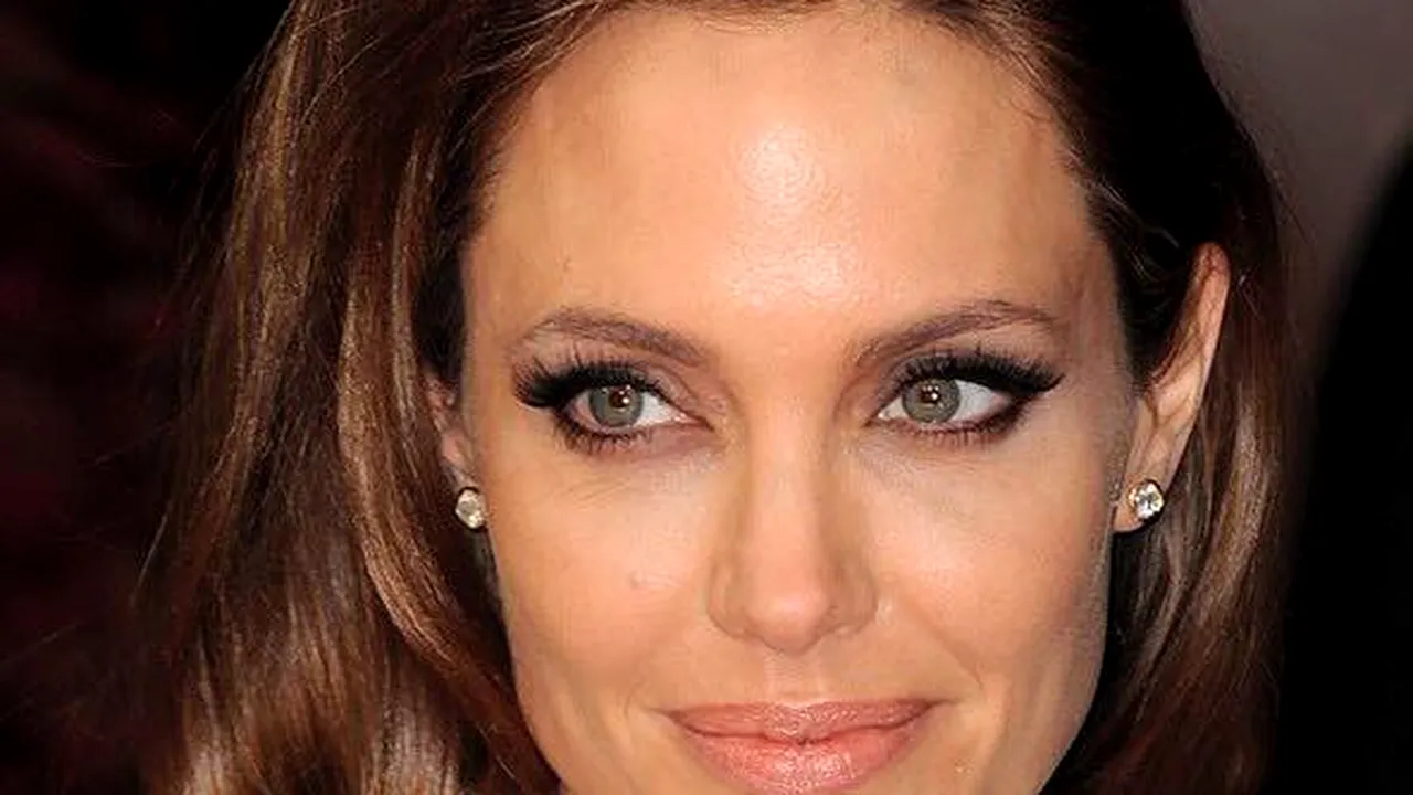 Angelina Jolie a donat 1 milion de dolari pentru alimente destinate copiilor afectaţi de coronavirus