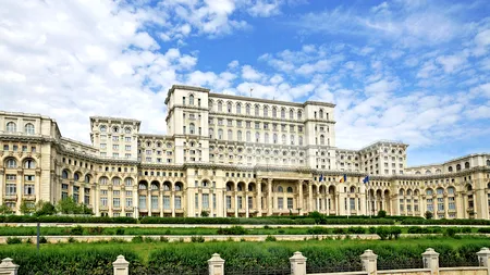 Cât este factura de energie electrică la Casa Poporului. Curentul consumat de clădire într-o lună ar putea alimenta 4.200 de apartamente