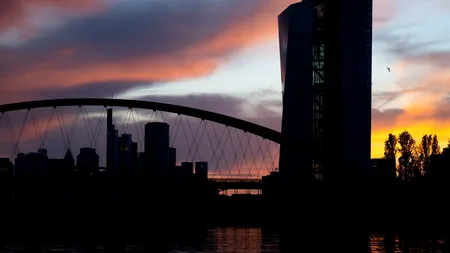 BCE îndeamnă UE să intensifice reziliența, pe fondul TURBULENȚELOR piețelor financiare /„Exportatorii din zona euro se confruntă cu noi bariere”