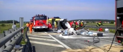 Șapte persoane au murit în Polonia, într-un accident în care a fost implicat un autocar ucrainean