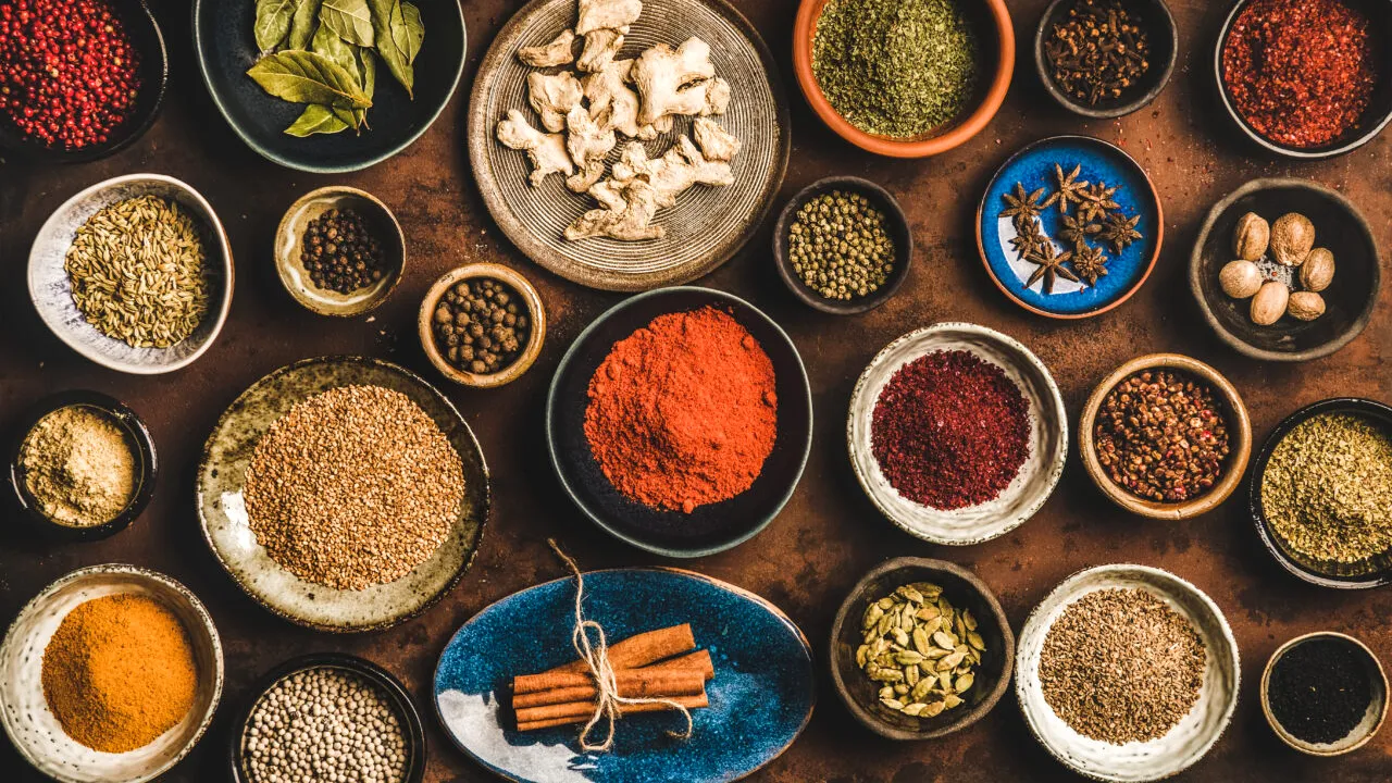 CONDIMENTUL care reduce colesterolul. Prețul e accesibil, se găsește în orice supermarket și ajută la reducerea inflamației în corp