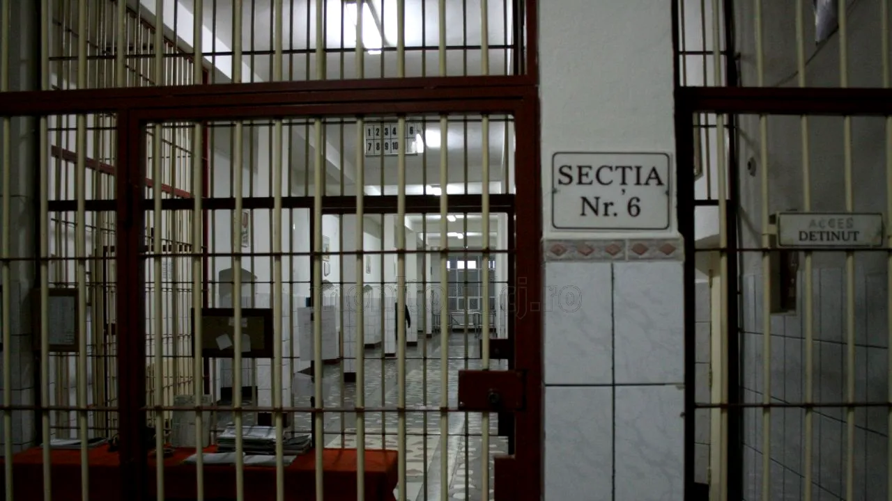 Un bărbat care a stat jumătate de viață în închisoare a PĂCĂLIT cu mii de euro şi zeci de mii de lei mai multe persoane, prin metoda „Accidentul”