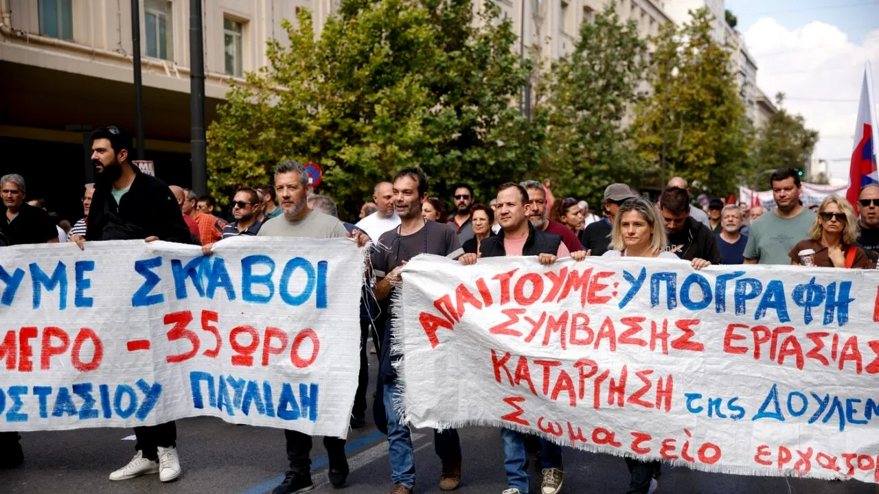 Grevă națională și proteste în Grecia împotriva unui proiect de lege care ar permite ziua de lucru de 13 ORE
