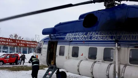 Un elicopter MAI a dus alimente marinarilor blocați între ghețuri, pe Dunăre