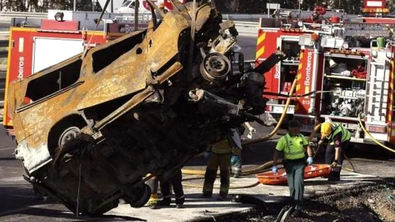 Opt români au murit într-un accident în Spania. MAE: E posibil să existe și o a noua victimă