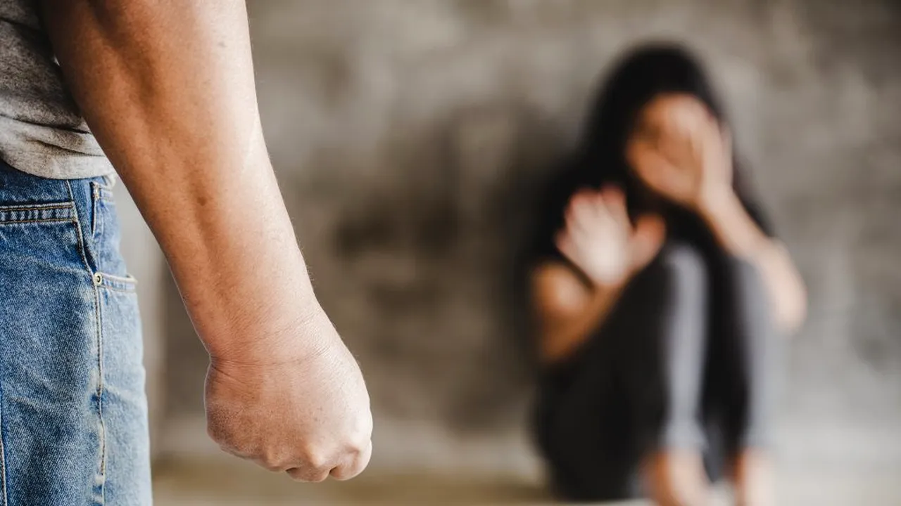 Caz șocant în Buzău: Doi proxeneți și-au trimis partenerele să se prostitueze, deși ambii aveau o situație materială bună! Timp de 4 ani victimele au trăit un adevărat calvar