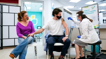Premierul canadian s-a vaccinat cu AstraZeneca. Justin Trudeau se află la prima doză (FOTO-VIDEO)