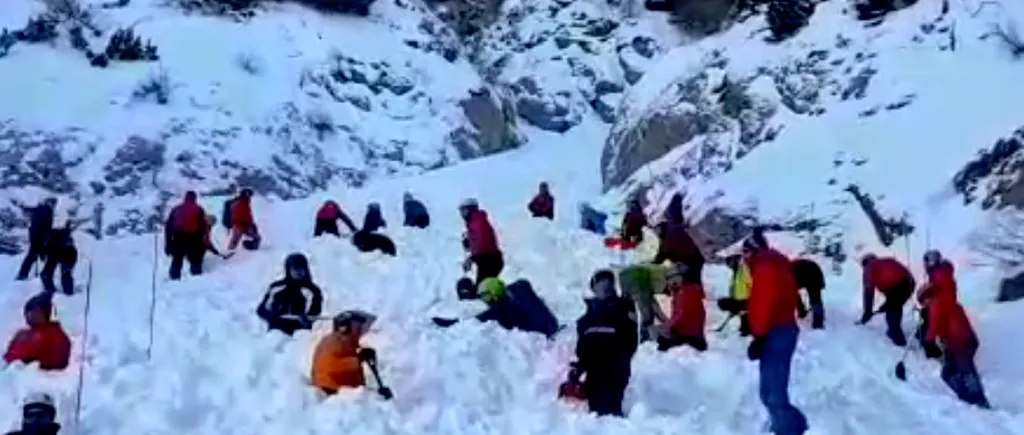 Salvamontiștii au renunțat să-l mai caute pe alpinistul care a provocat o avalanșă în Bușteni