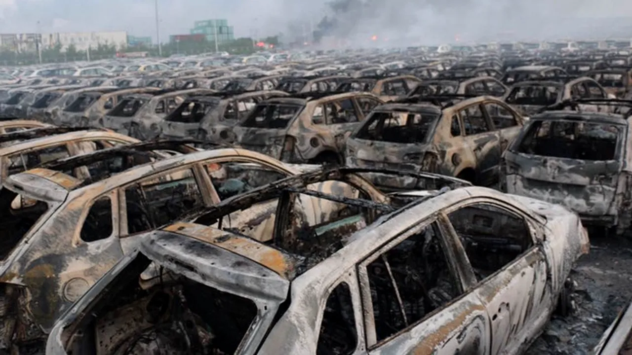 Autoritățile au reținut 12 persoane și anchetează 11 oficiali în cazul exploziilor din Tianjin