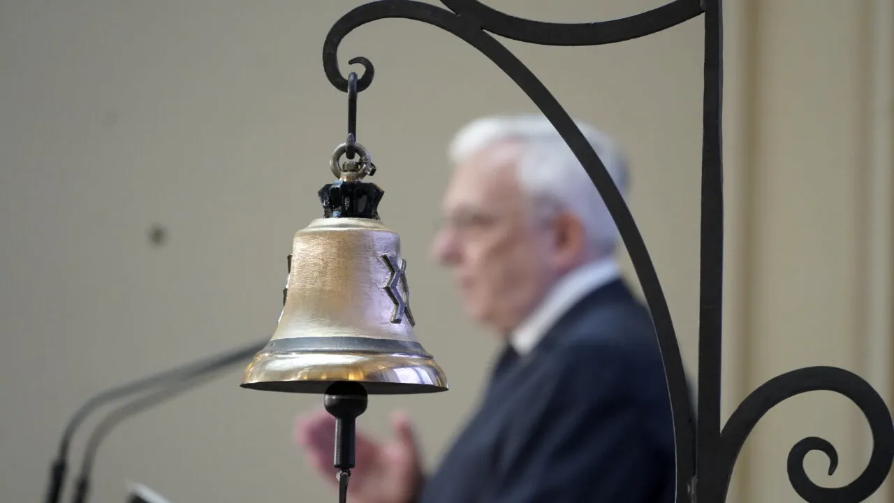 Iohannis felicită „actorii zilei”, prin vocea unui consilier. Președintele a transmis un mesaj cu ocazia lansării la bursă a Hidroelectrica