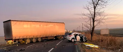 Grav accident în Ialomița: Trei oameni au MURIT pe loc, după ce o mașină a intrat într-un camion / Trafic blocat între Buzău și București