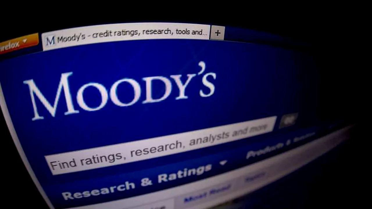 Moody''s a retrogradat cu două trepte Hidroelectrica și a retras ratingurile