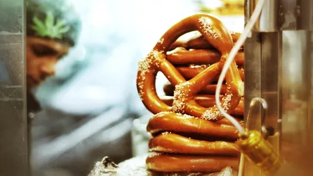 Cât costă un covrig în CLUJ? Reacția localnicilor spune totul: „Acum este, pur și simplu, nesimțire!”