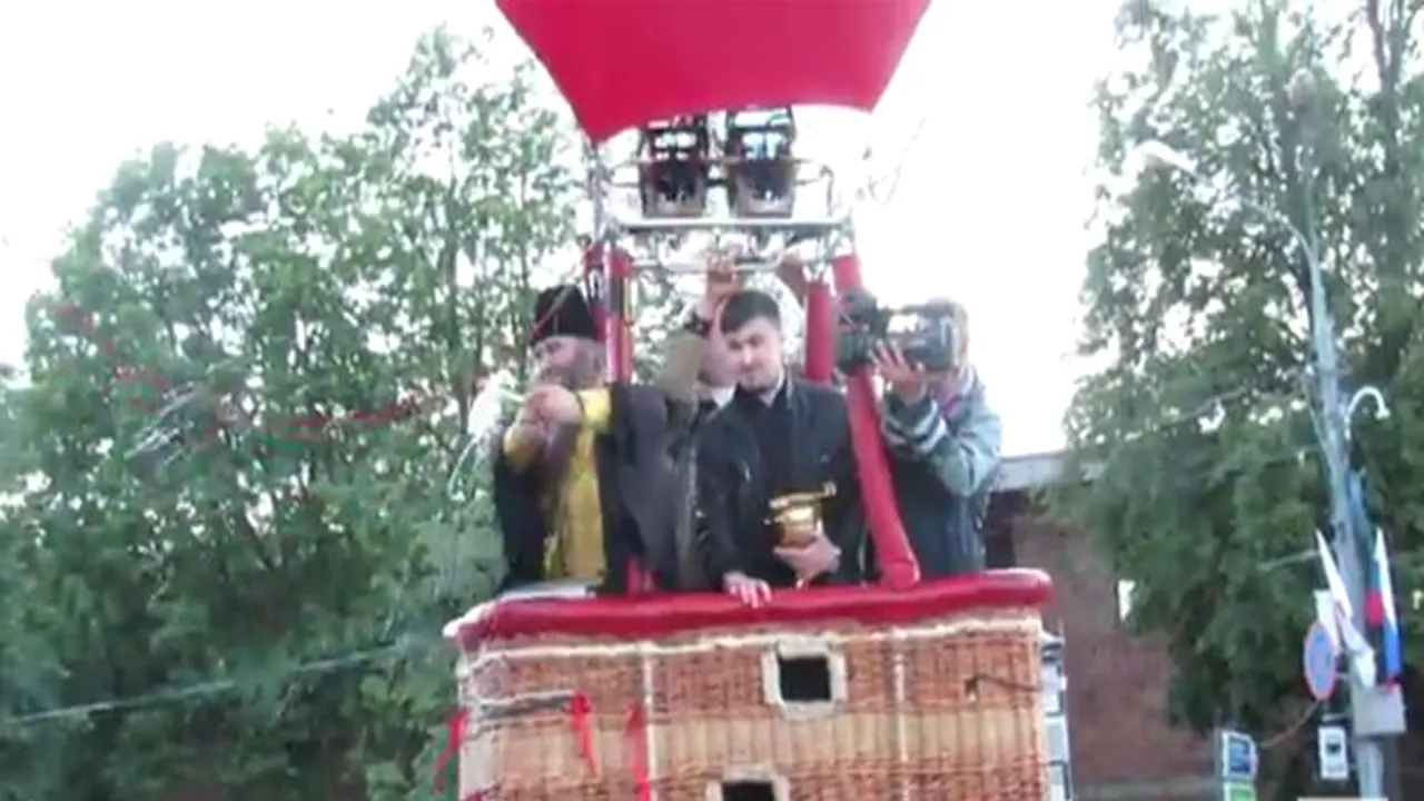 Un episcop rus „a zburat