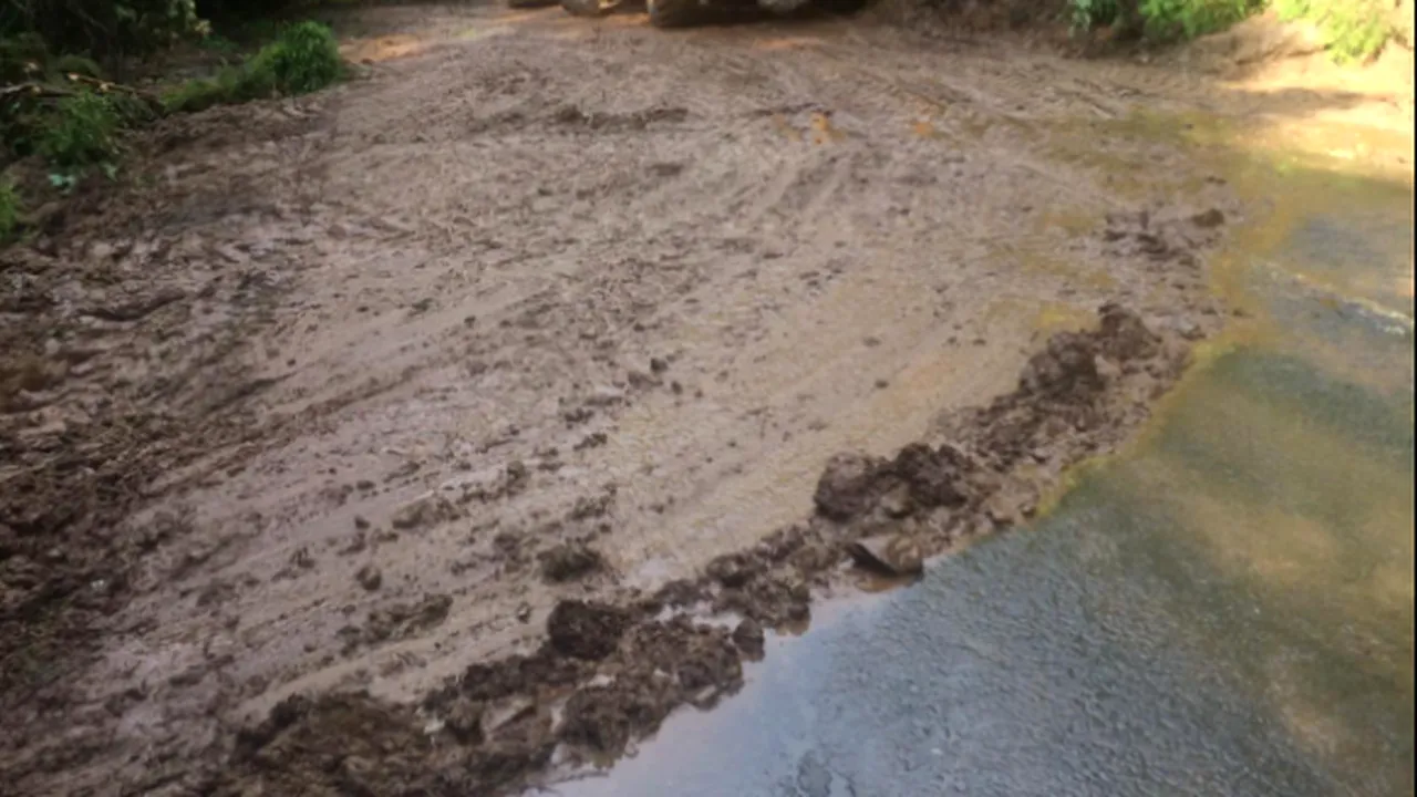 Drum național din Neamț, închis din cauza ploilor abundente și a viiturilor puternice