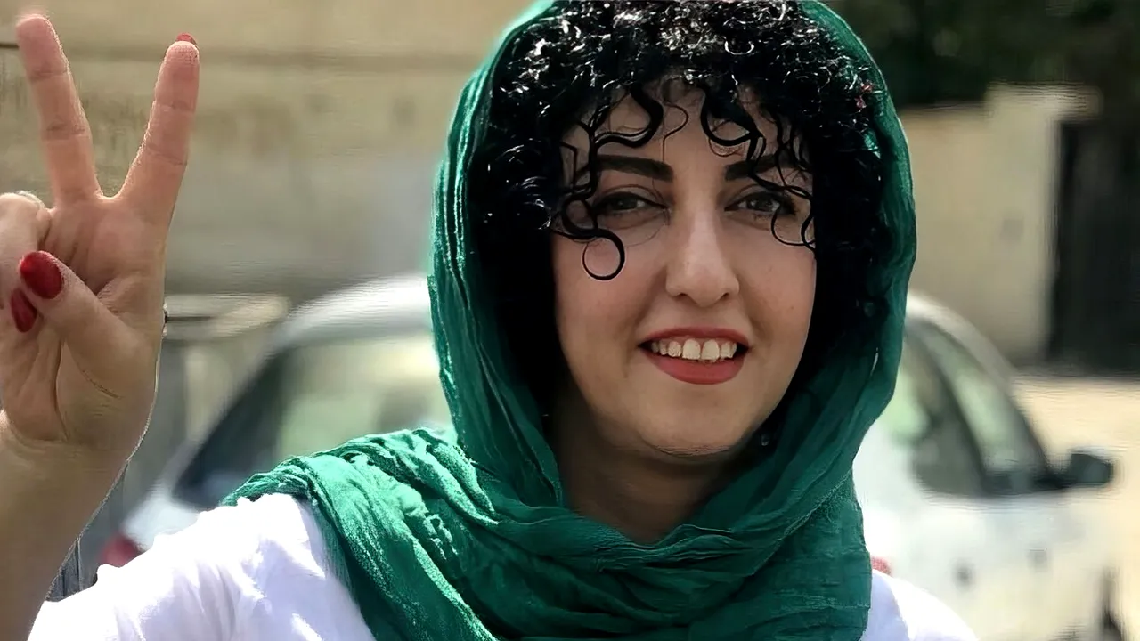 CONDAMNATĂ la 10 ani de închisoare, activista iraniană Narges Mohammadi, recompensată cu Premiul Nobel pentru Pace 2023, a început greva foamei