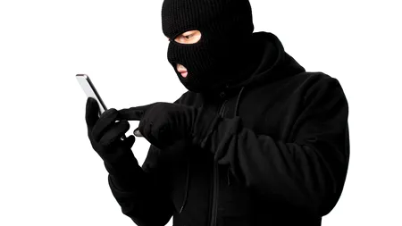 Doi hoți au returnat un smartphone cu Android când au realizat că nu e un iPhone