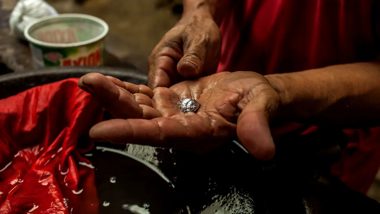 O bătrână de 91 de ani susține că familia care o îngrijește a încercat să o otrăvească cu MERCUR