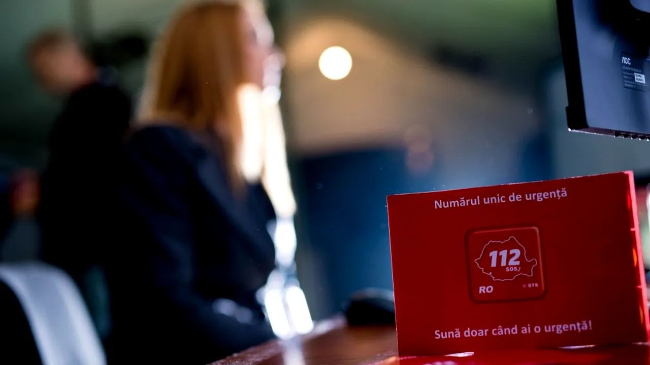 Cum își bat joc românii de Serviciul 112. Un oltean a sunat de 9544 de ori la numărul unic de urgență!