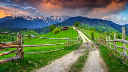 Singura stațiune din România care este amplasată integral într-un parc natural! Aici se află un monument celebru