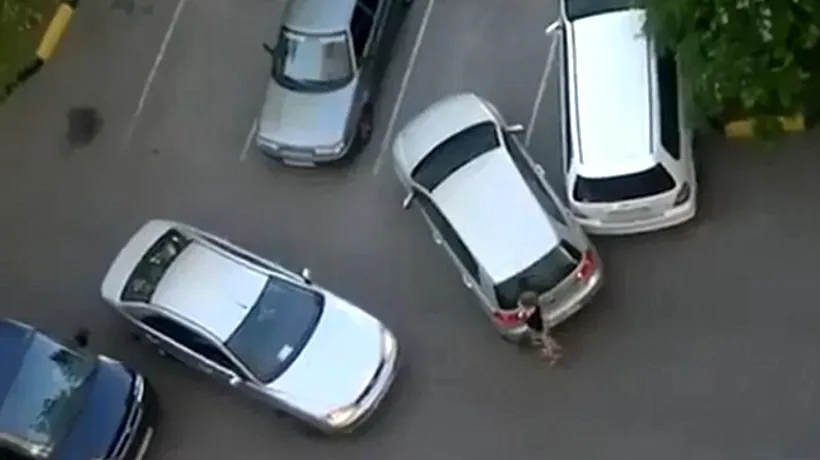 Cât a durat încercarea unei șoferițe de a-și parca mașina. VIDEO