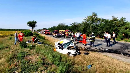 FOTO. Alt accident mortal. Un bărbat și un copil de 4 ani au murit după ce două mașini s-au izbit frontal, în Bihor