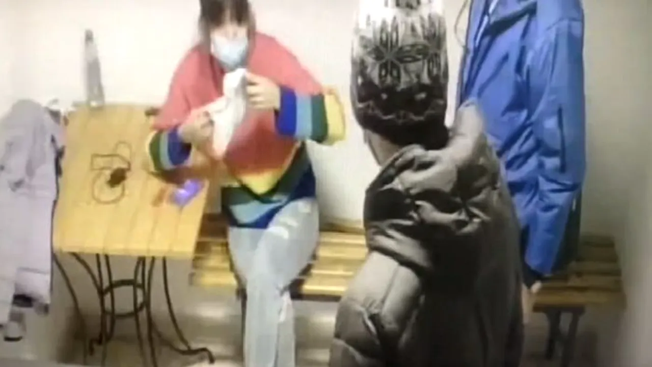 Imagini cu fata agresată într-un hypermarket din Brașov au apărut. Tânăra era bănuită că ar fi furat din magazin