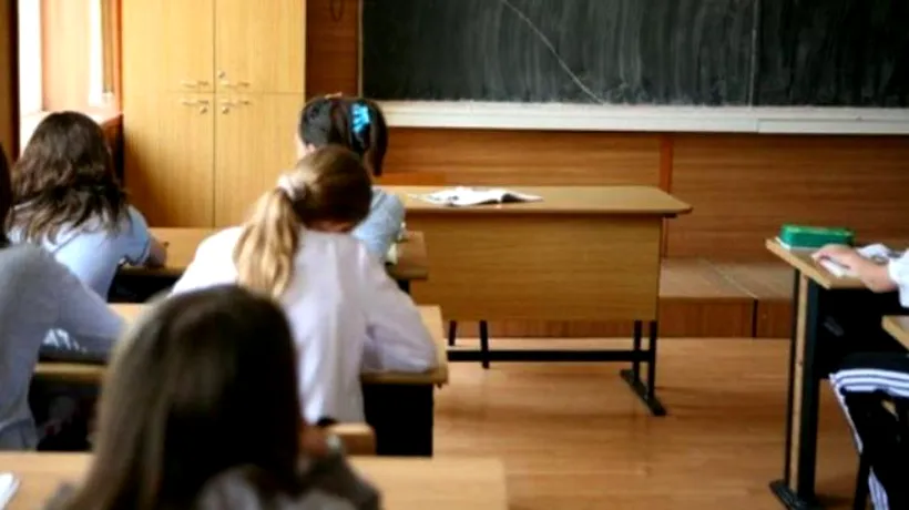 DECIZII. Educația sexuală, doar cu acordul parental în scolile din România. În Suedia a fost introdusă din anii '50