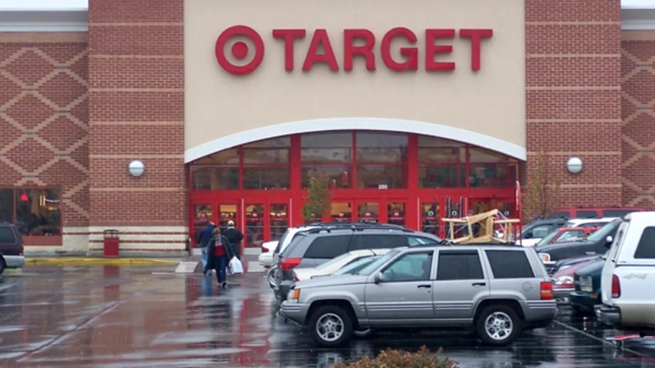 Românii nu mai sunt suspectați. Hackerii care au sustras datele a 110 milioane de americani ar putea fi din spațiul fost sovietic