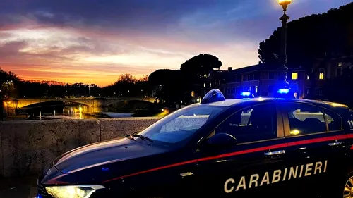 Un bărbat din Italia și-a pus capăt zilelor după ce și-a bătut soția cu un ciocan în cap