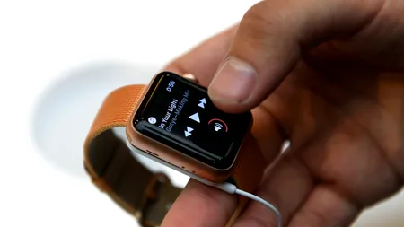Schior SALVAT de la moarte de ceasul său inteligent. Cum a acționat smartwatch-ul